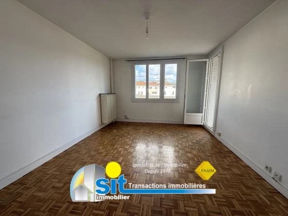 Appartement 3 pièces à Vienne Quartier Charavelles avec balcon et cave 