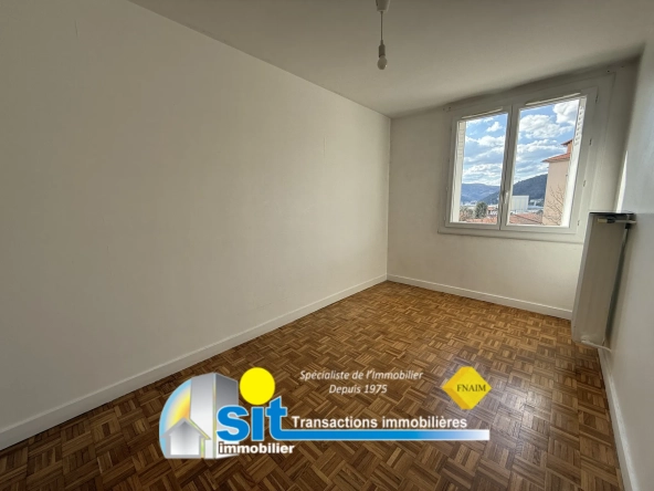 Appartement 3 pièces à Vienne Quartier Charavelles avec balcon et cave 