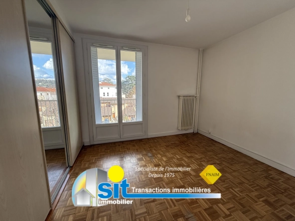Appartement 3 pièces à Vienne Quartier Charavelles avec balcon et cave 