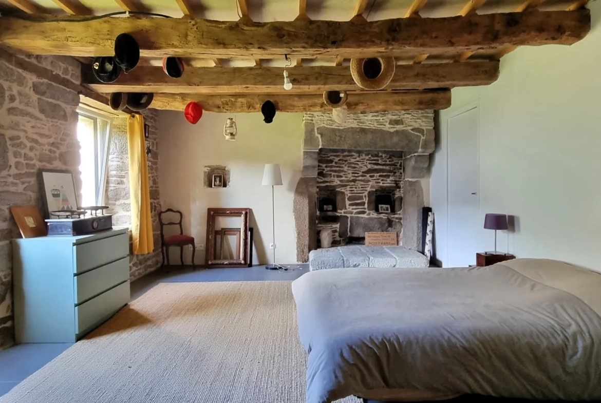 Magnifique longère de 5 pièces avec gîte indépendant à Ménéac, près de Rennes 