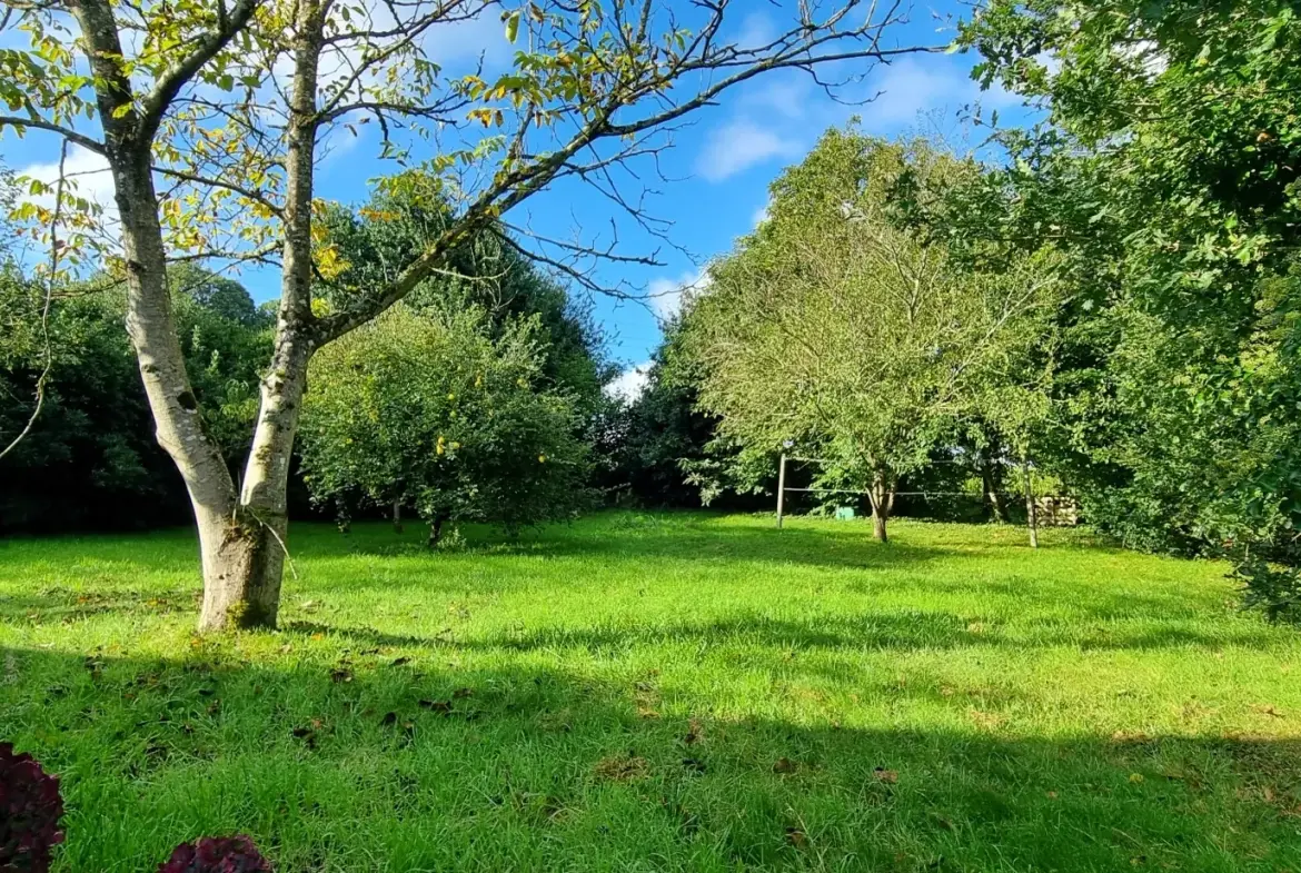 Magnifique longère de 5 pièces avec gîte indépendant à Ménéac, près de Rennes 