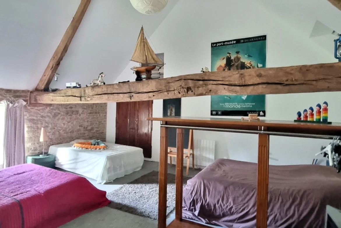 Magnifique longère de 5 pièces avec gîte indépendant à Ménéac, près de Rennes 