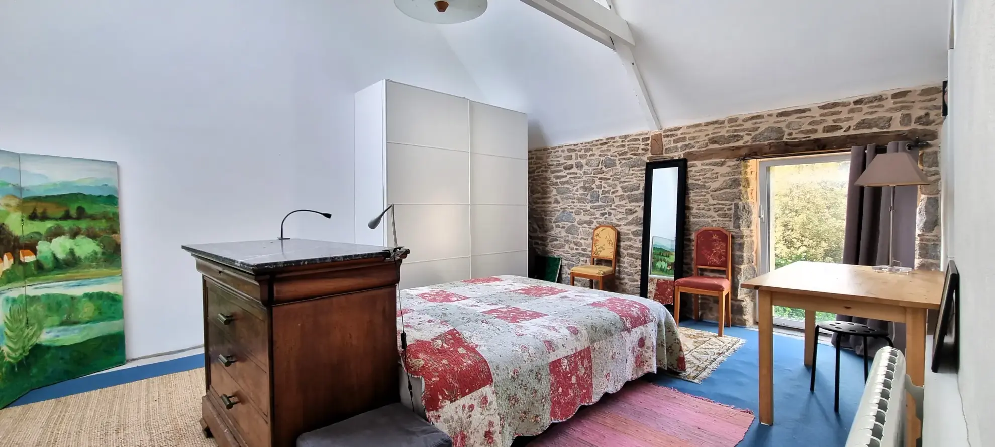 Magnifique longère de 5 pièces avec gîte indépendant à Ménéac, près de Rennes 