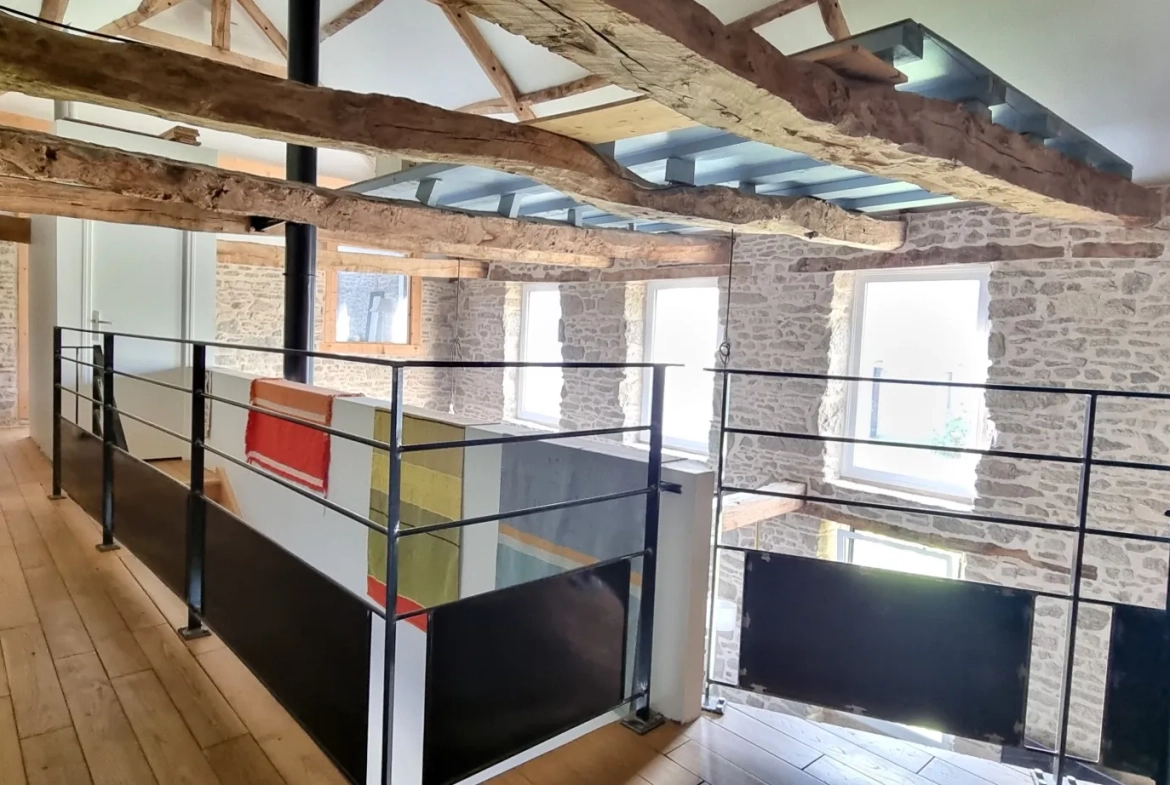 Magnifique longère de 5 pièces avec gîte indépendant à Ménéac, près de Rennes 