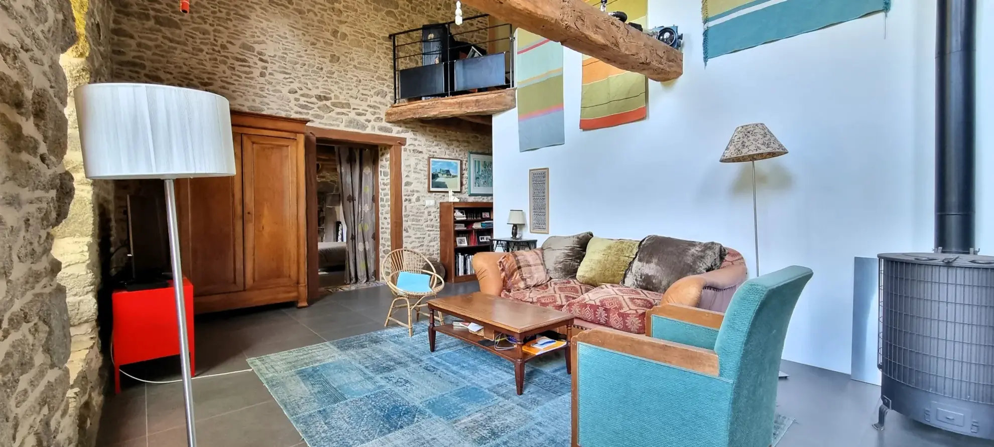 Magnifique longère de 5 pièces avec gîte indépendant à Ménéac, près de Rennes 