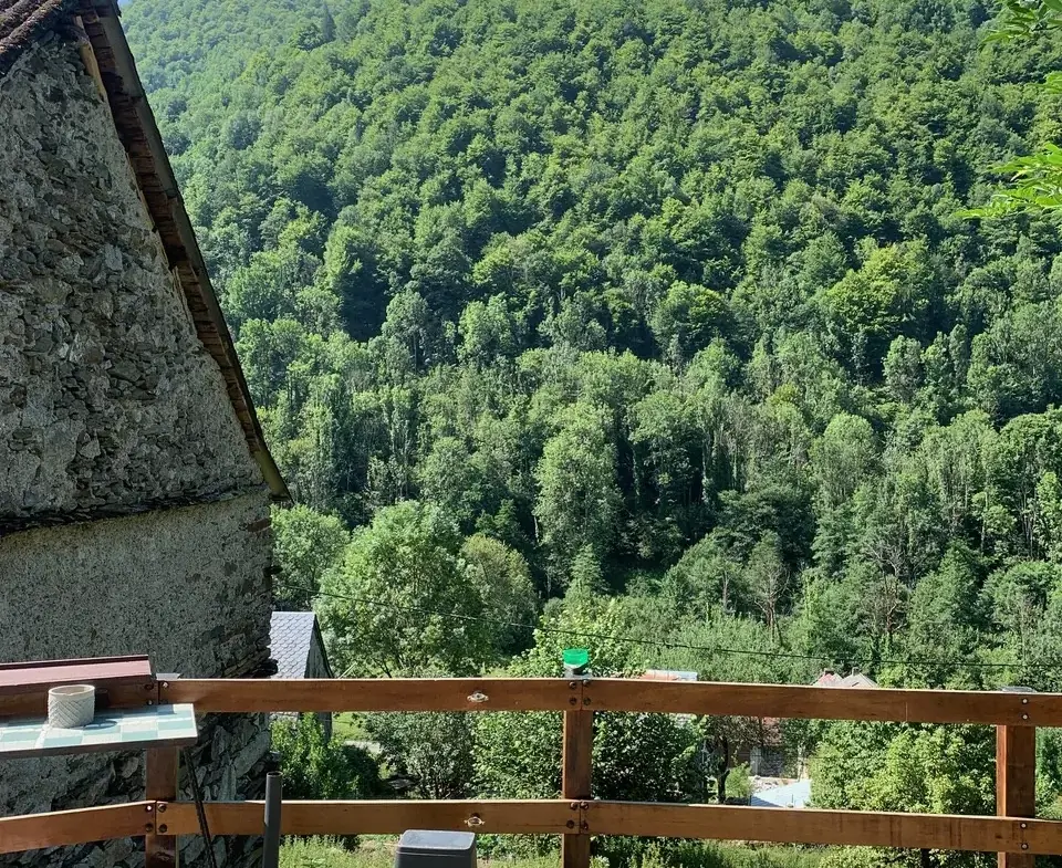Charmante maison de montagne de 100 m² avec 3 chambres et vue sur la montagne 