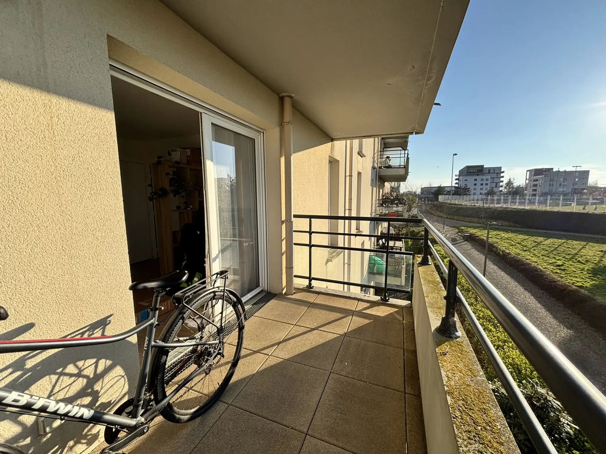 Appartement 2 pièces avec balcon à Hérouville-Saint-Clair – Résidence récente 