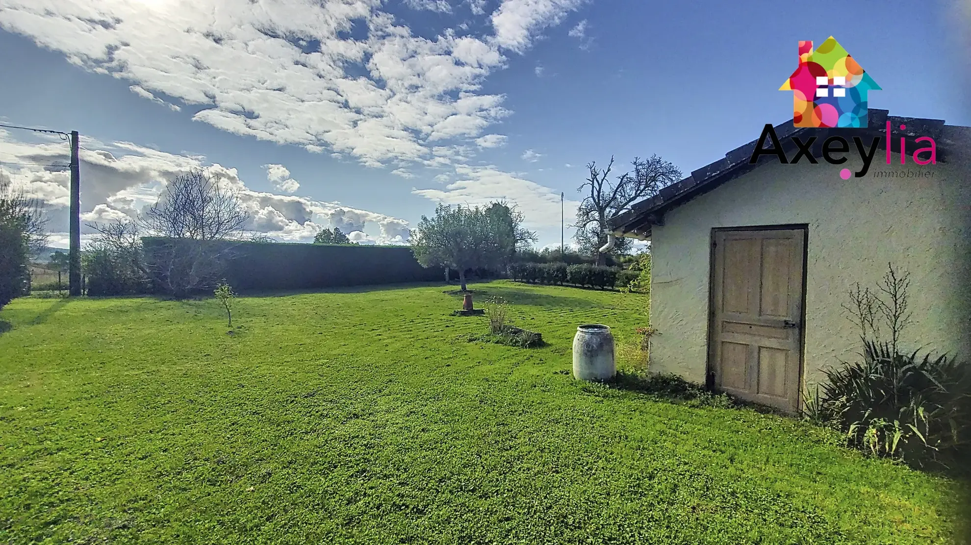 Maison à vendre avec beau terrain à Saint Denis de Cabanne, 3 chambres, proche Charlieu 