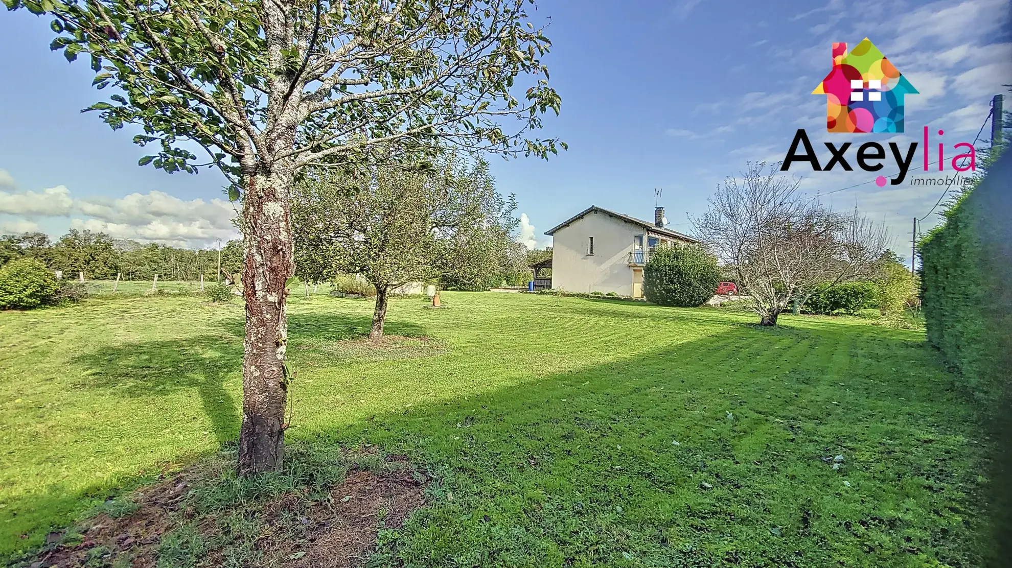 Maison à vendre avec beau terrain à Saint Denis de Cabanne, 3 chambres, proche Charlieu 
