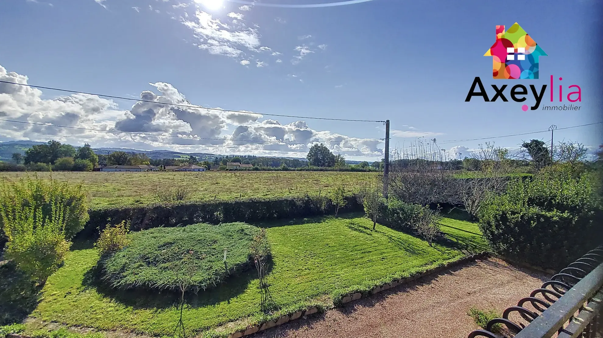Maison à vendre avec beau terrain à Saint Denis de Cabanne, 3 chambres, proche Charlieu 