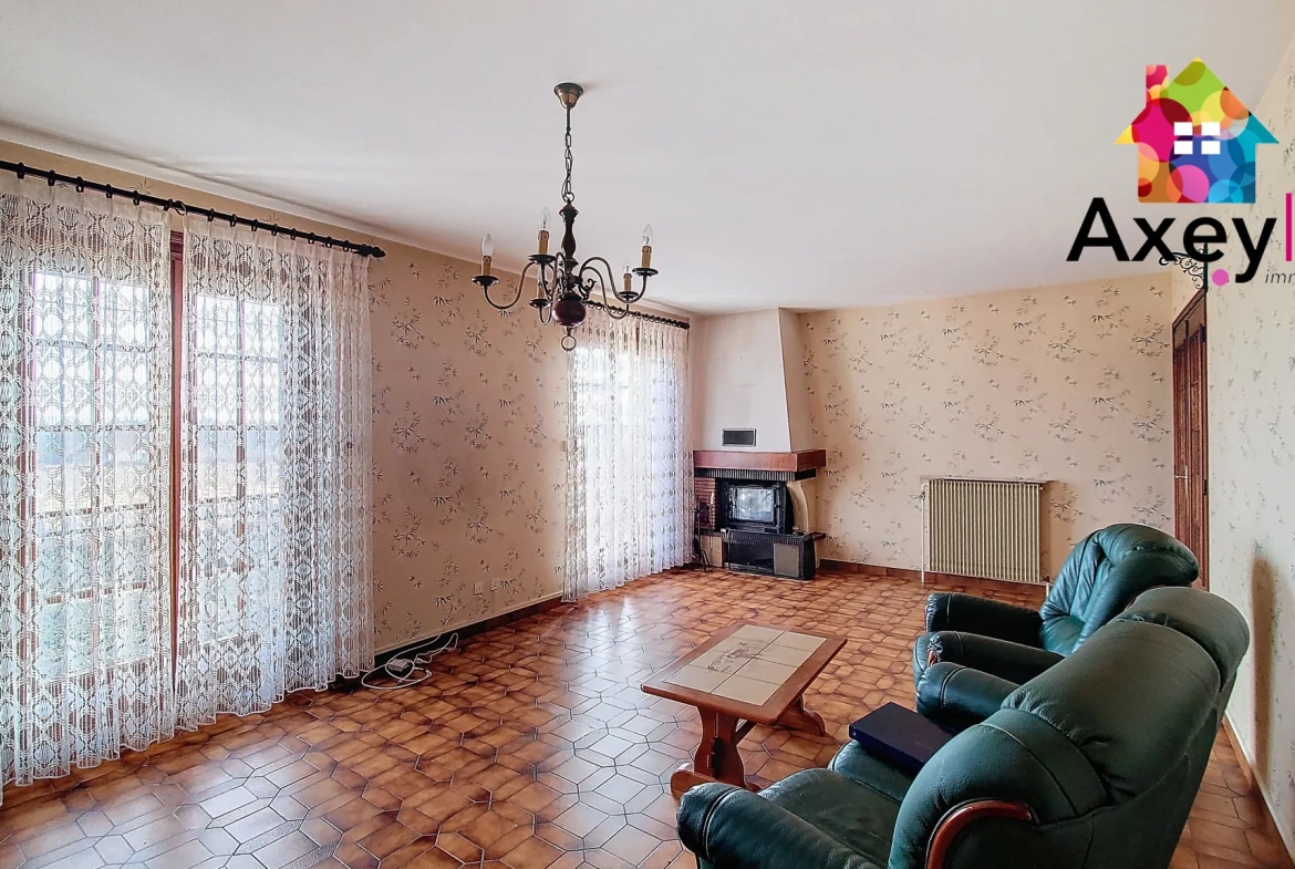 Maison à vendre avec beau terrain à Saint Denis de Cabanne, 3 chambres, proche Charlieu 