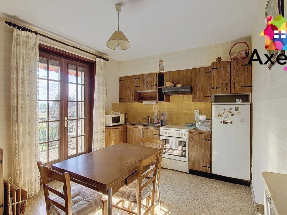 Maison à vendre avec beau terrain à Saint Denis de Cabanne, 3 chambres, proche Charlieu 