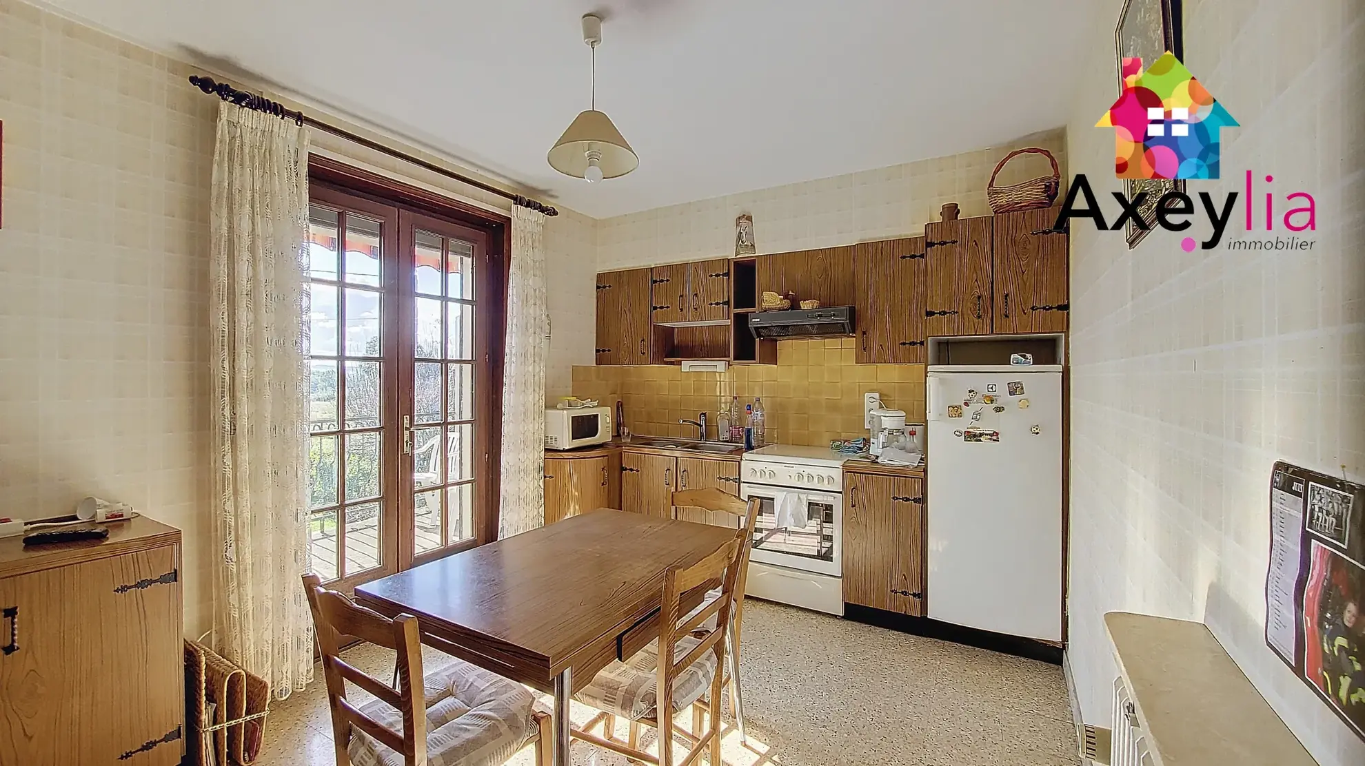 Maison à vendre avec beau terrain à Saint Denis de Cabanne, 3 chambres, proche Charlieu 