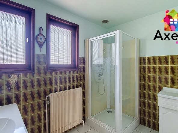 Maison à vendre avec beau terrain à Saint Denis de Cabanne, 3 chambres, proche Charlieu 