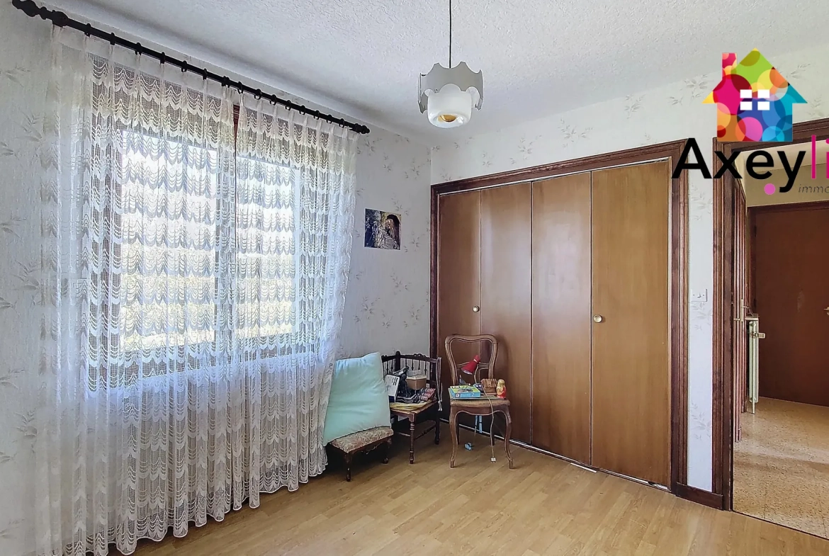 Maison à vendre avec beau terrain à Saint Denis de Cabanne, 3 chambres, proche Charlieu 