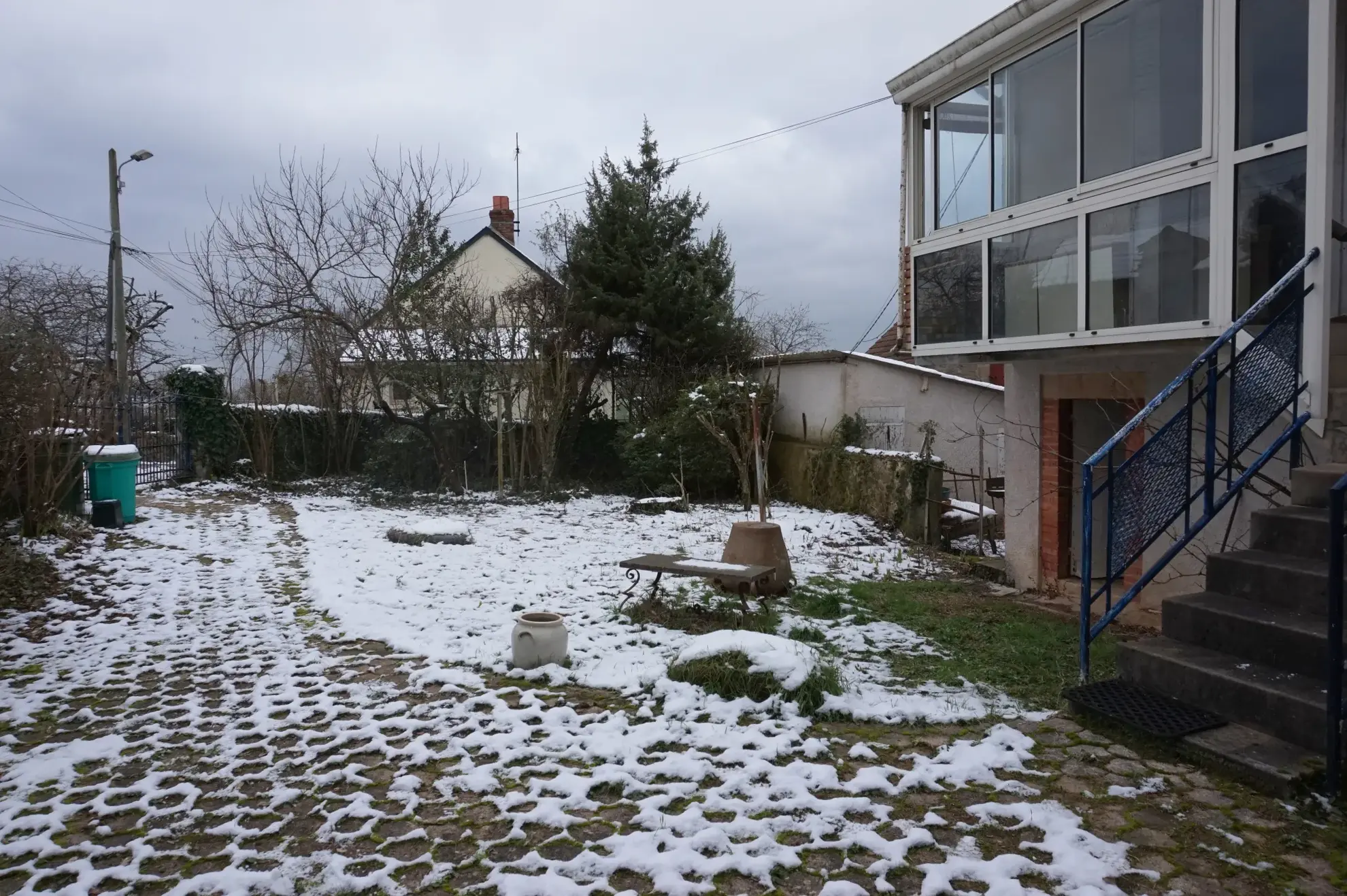 À vendre à Semelay deux maisons sur parcelle de 377 m² avec jardin et garage 