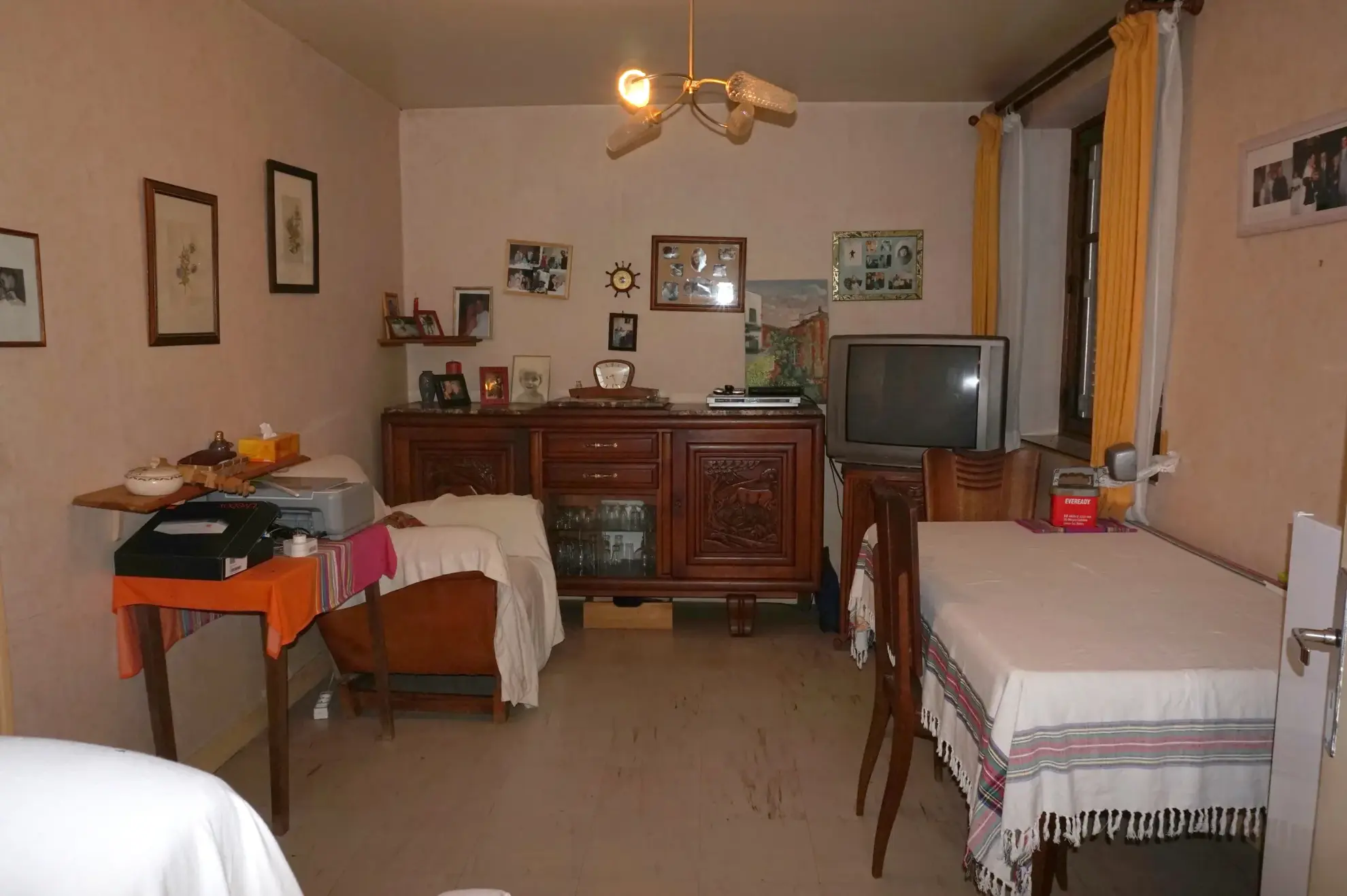 À vendre à Semelay deux maisons sur parcelle de 377 m² avec jardin et garage 