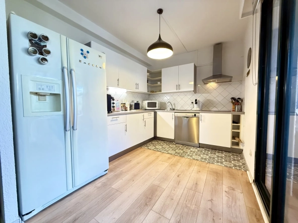 Appartement T3/T4 de 83 m² avec terrasse et cave au centre de Perpignan 