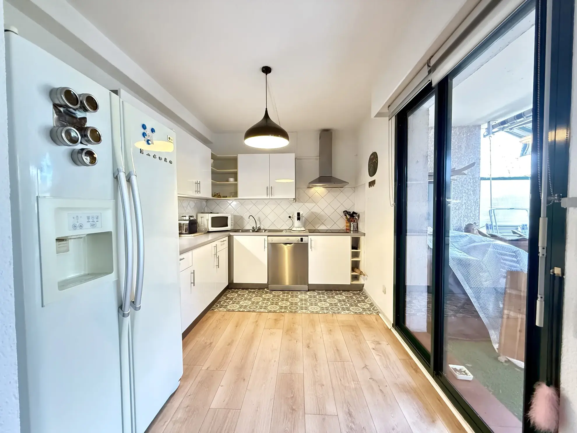 Appartement T3/T4 de 83 m² avec terrasse et cave au centre de Perpignan 