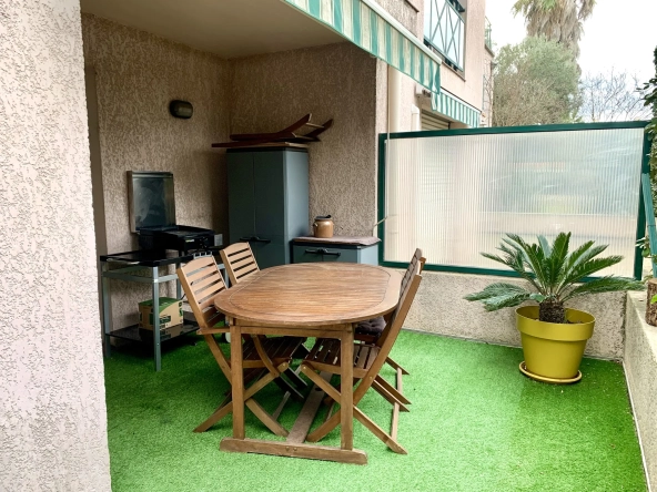 Appartement T3/T4 de 83 m² avec terrasse et cave au centre de Perpignan 