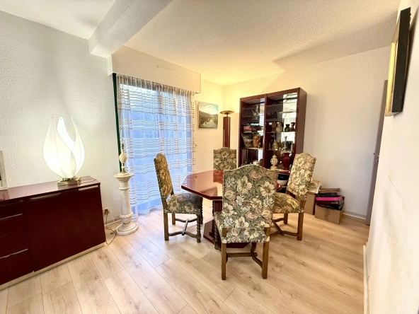 Appartement T3/T4 de 83 m² avec terrasse et cave au centre de Perpignan 