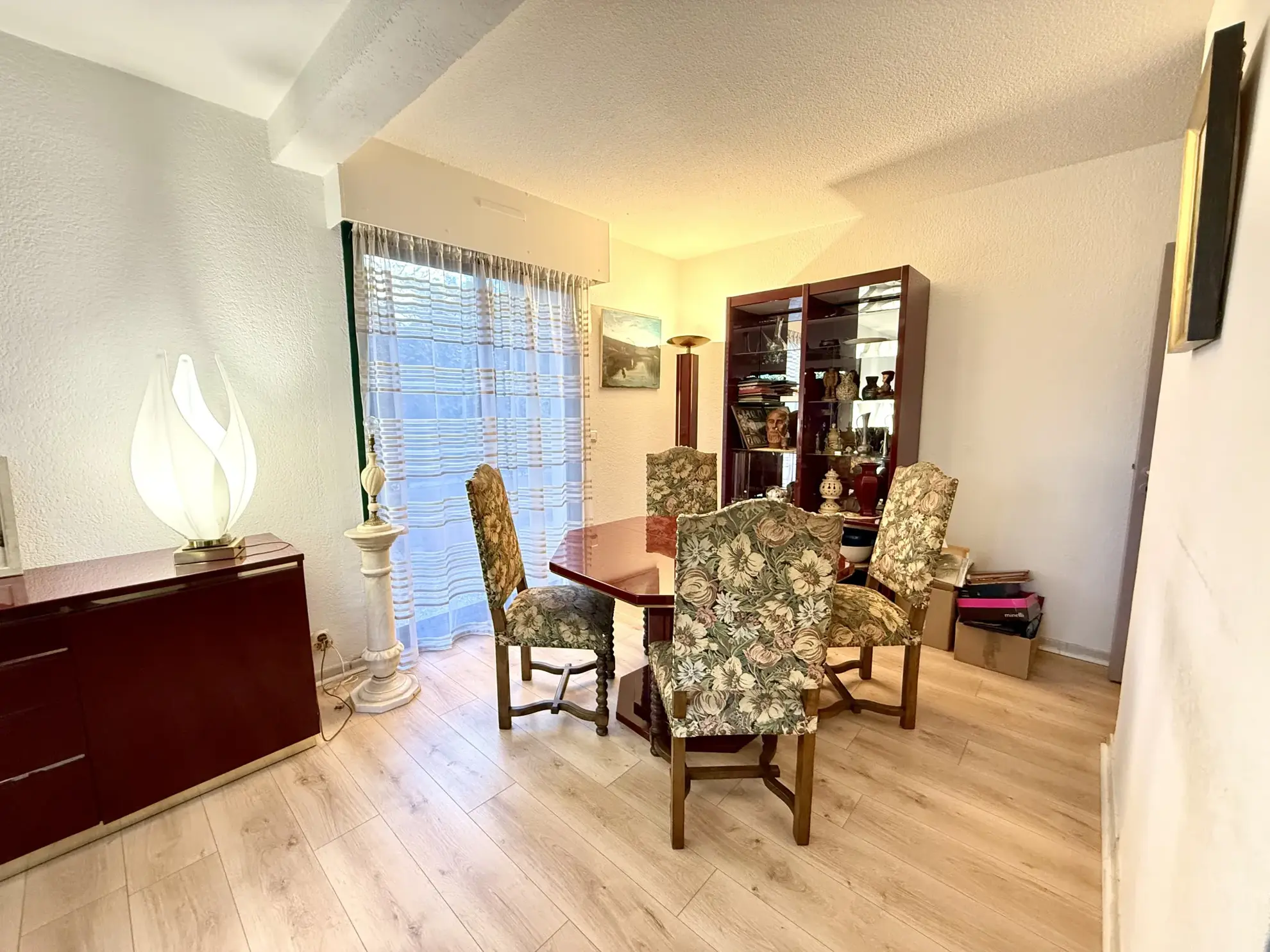 Appartement T3/T4 de 83 m² avec terrasse et cave au centre de Perpignan 