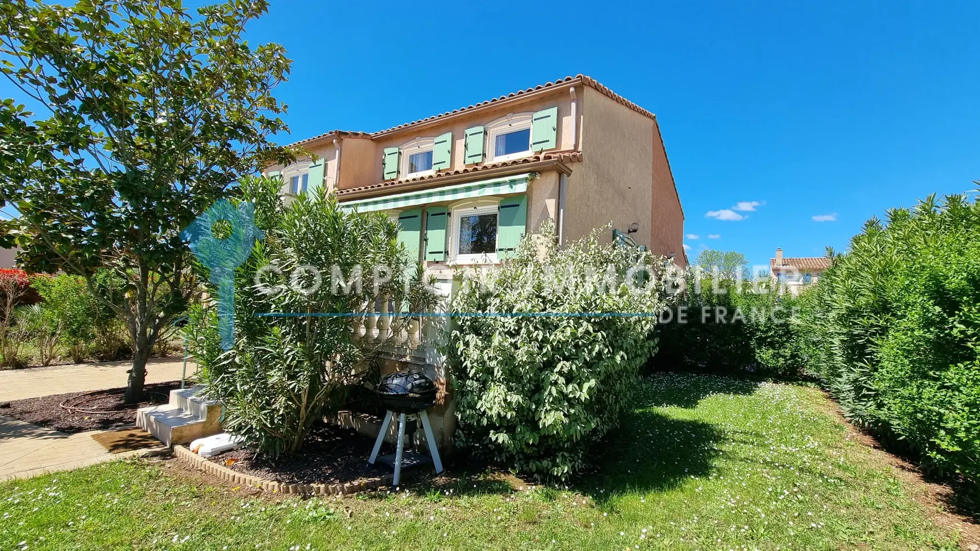 Ensemble immobilier avec maison et local d'activités à Grazac, proche Toulouse 
