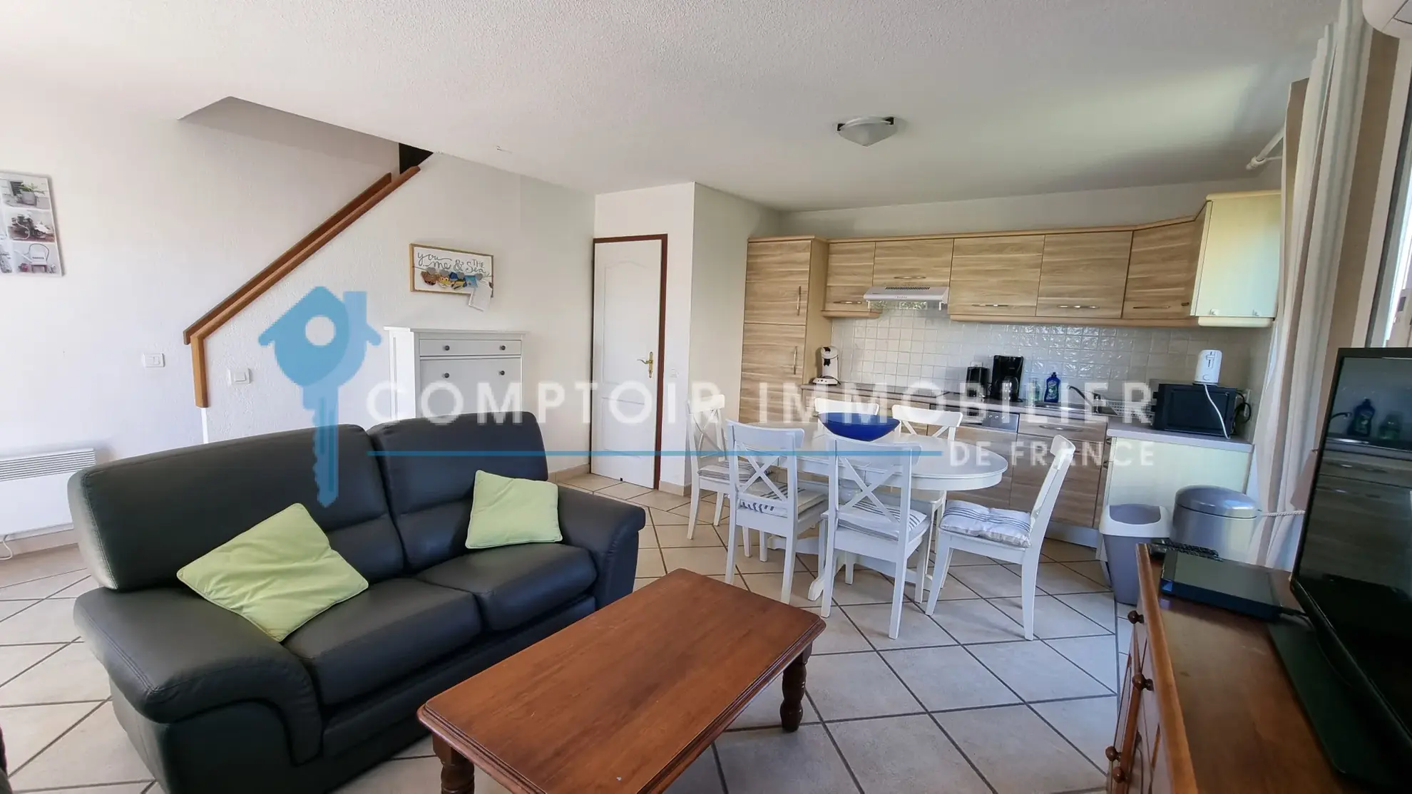 Ensemble immobilier avec maison et local d'activités à Grazac, proche Toulouse 