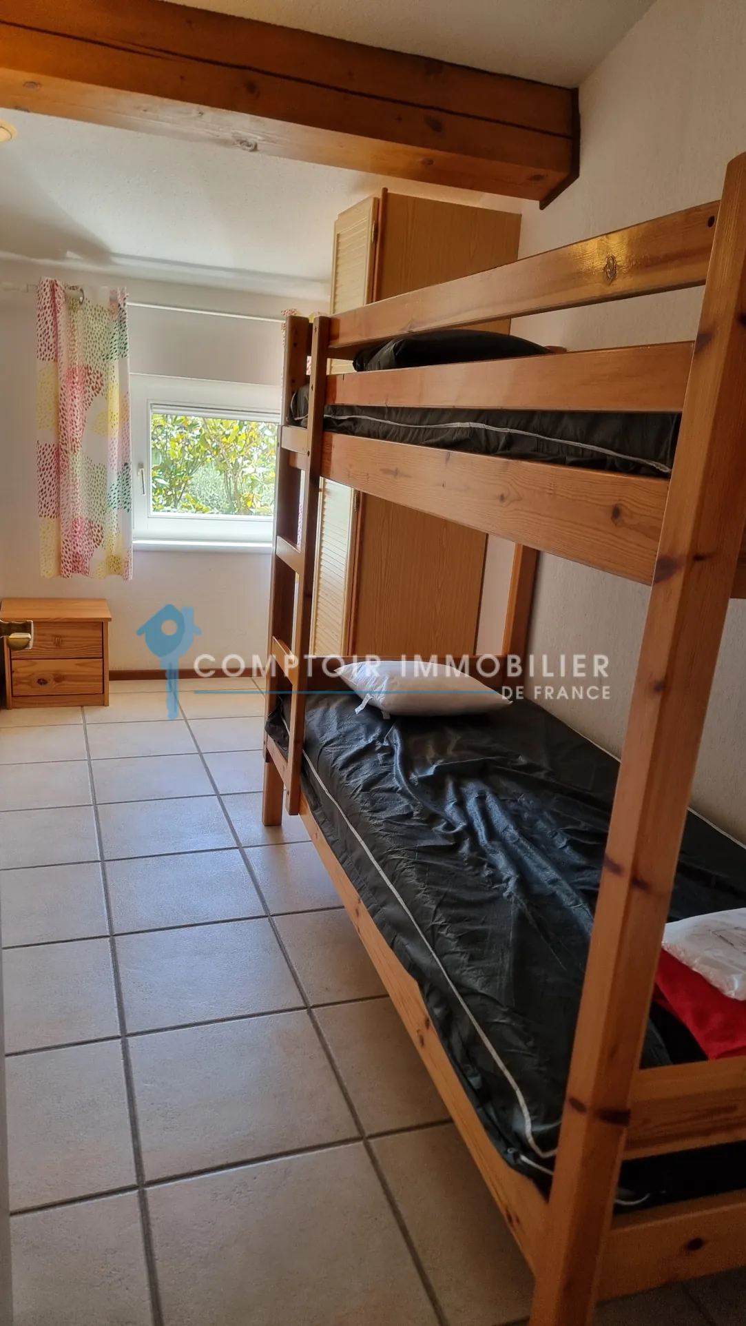 Ensemble immobilier avec maison et local d'activités à Grazac, proche Toulouse 
