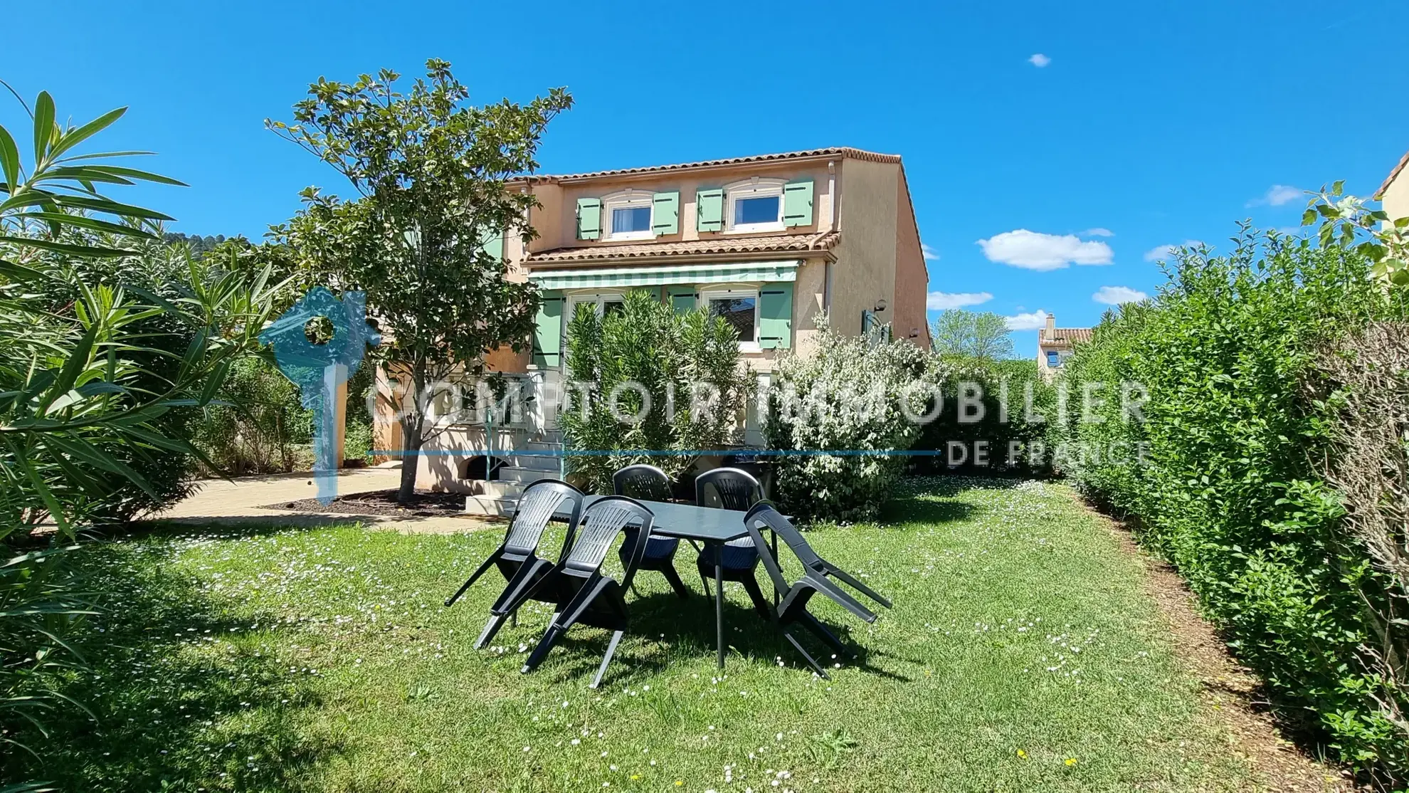 Ensemble immobilier avec maison et local d'activités à Grazac, proche Toulouse 