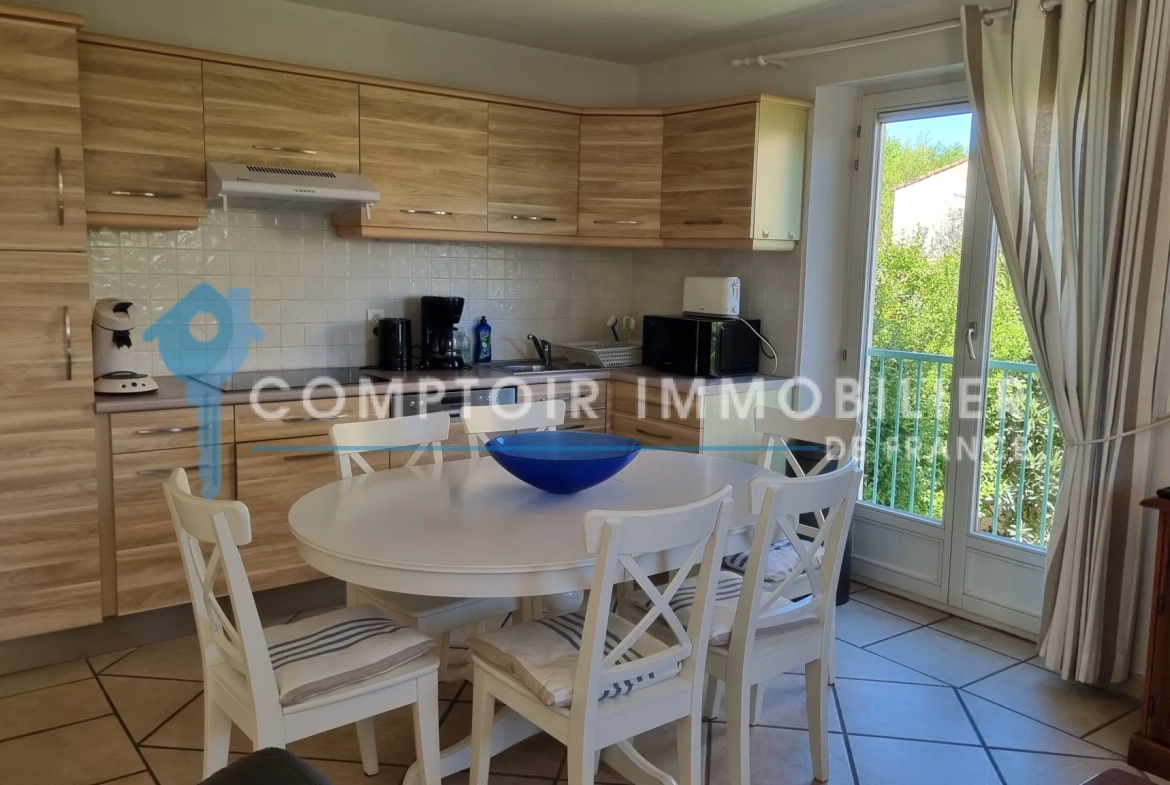 Ensemble immobilier avec maison et local d'activités à Grazac, proche Toulouse 