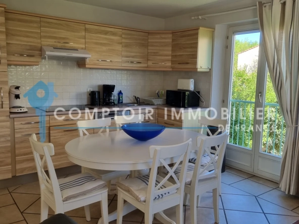 Ensemble immobilier avec maison et local d'activités à Grazac, proche Toulouse 