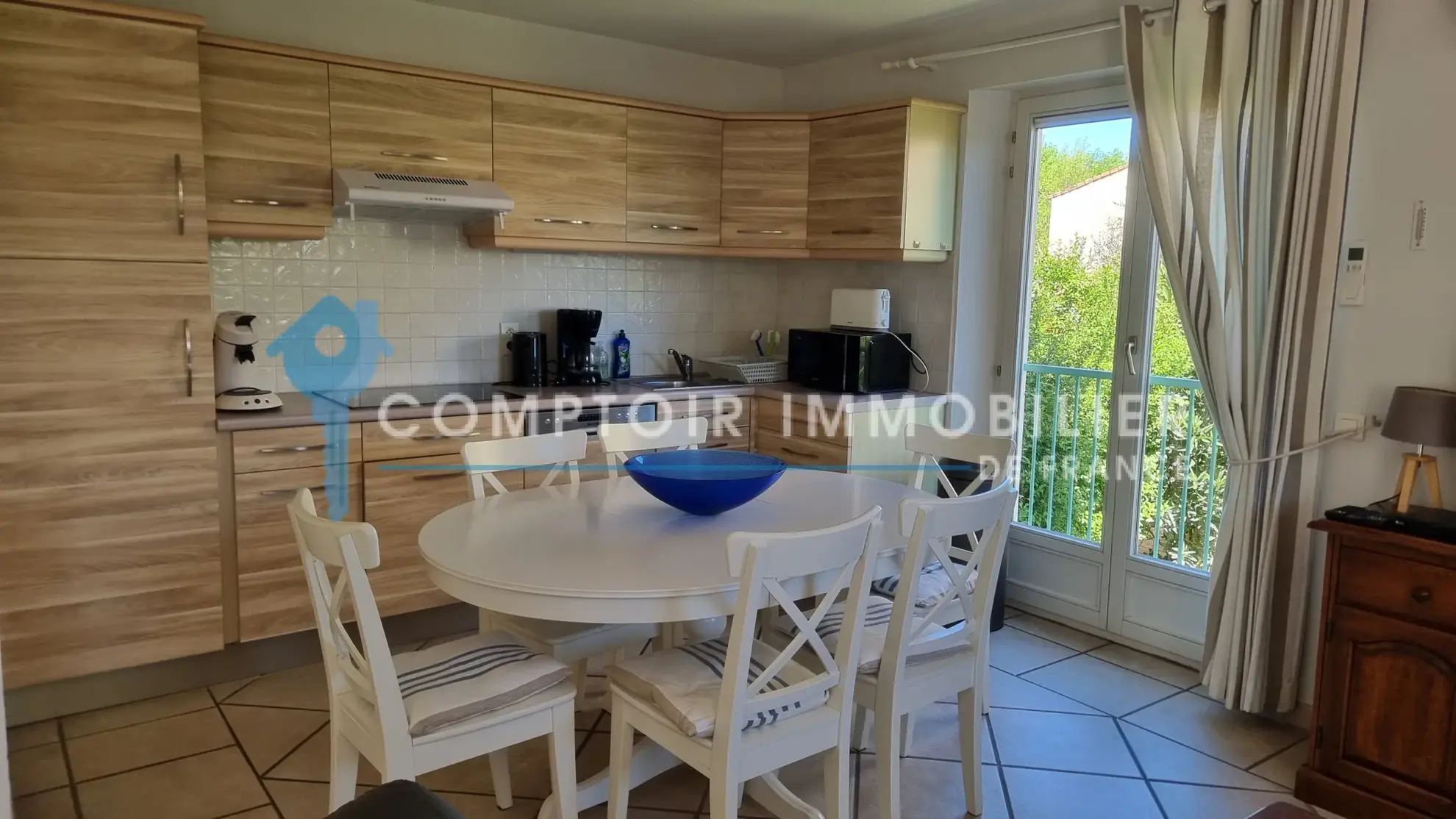 Ensemble immobilier avec maison et local d'activités à Grazac, proche Toulouse 