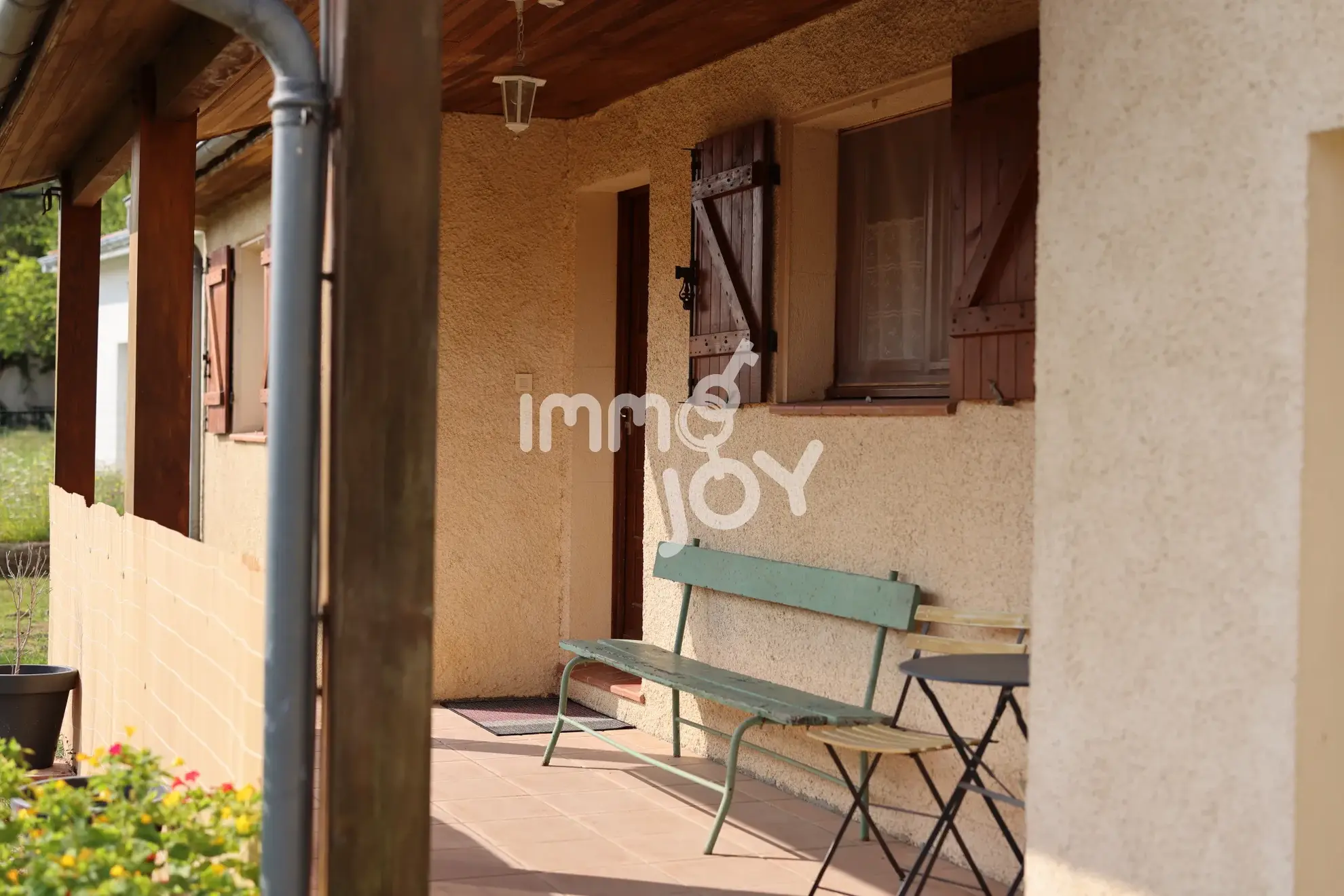 Ensemble immobilier avec maison et local d'activités à Grazac, proche Toulouse 