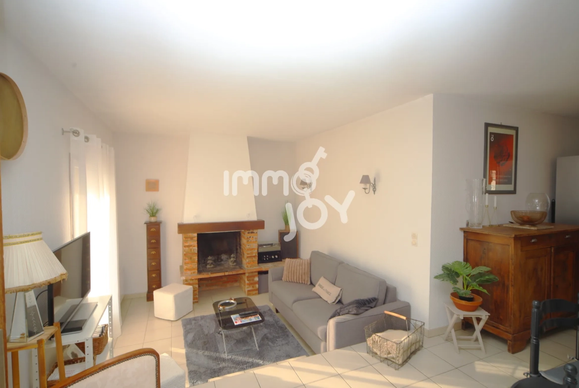 Ensemble immobilier avec maison et local d'activités à Grazac, proche Toulouse 