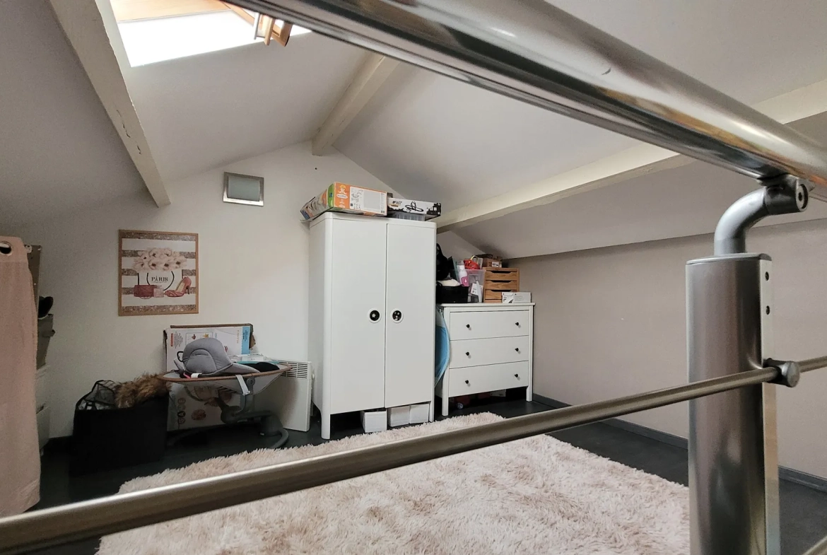 Maison rénovée avec piscine et atelier à Septèmes-les-Vallons - 3 pièces 