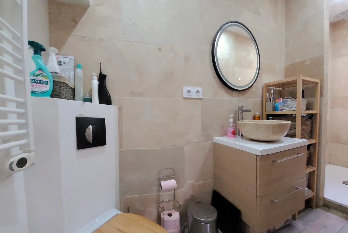Maison rénovée avec piscine et atelier à Septèmes-les-Vallons - 3 pièces 