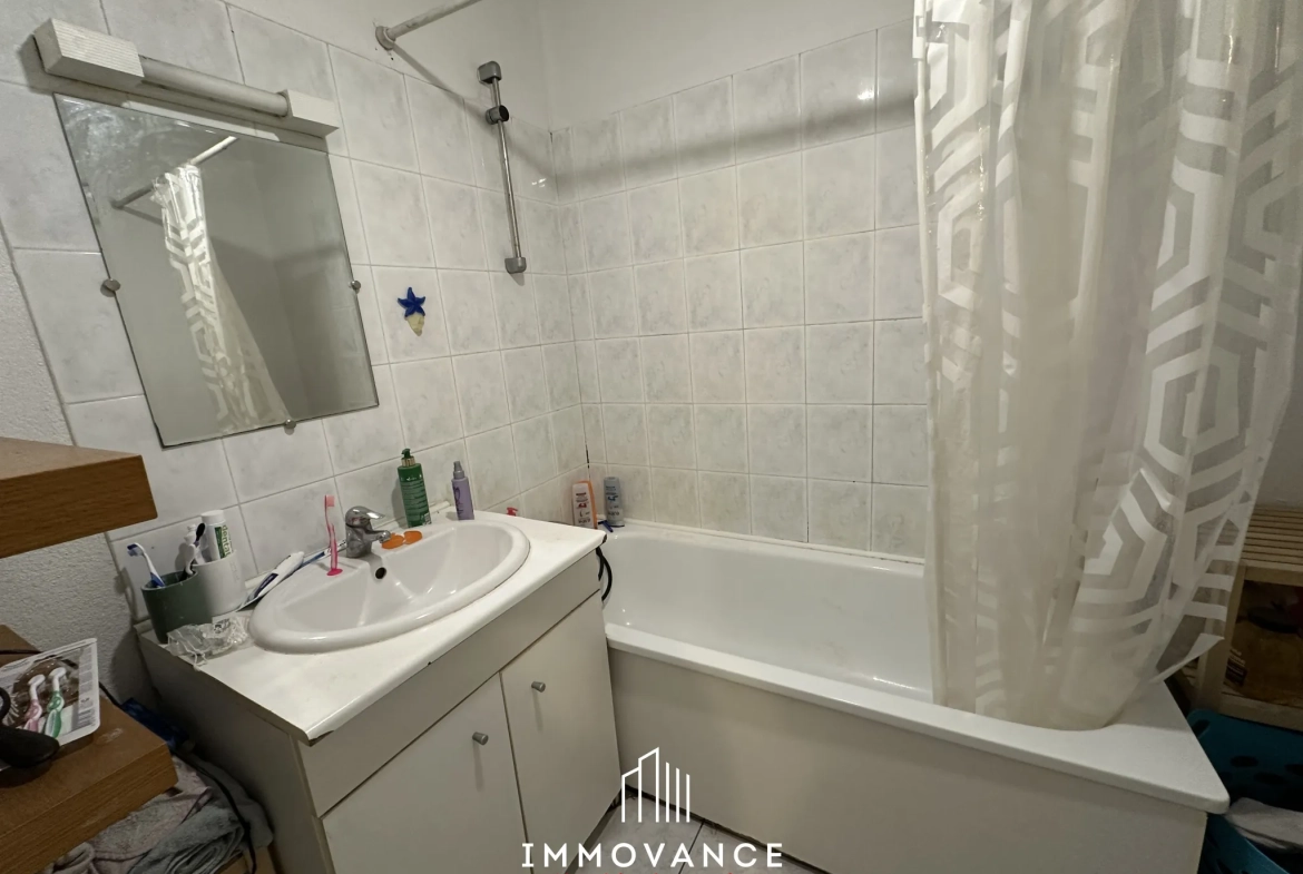 Appartement de 70 m² à Mauguio avec terrasse, jardin et parking 