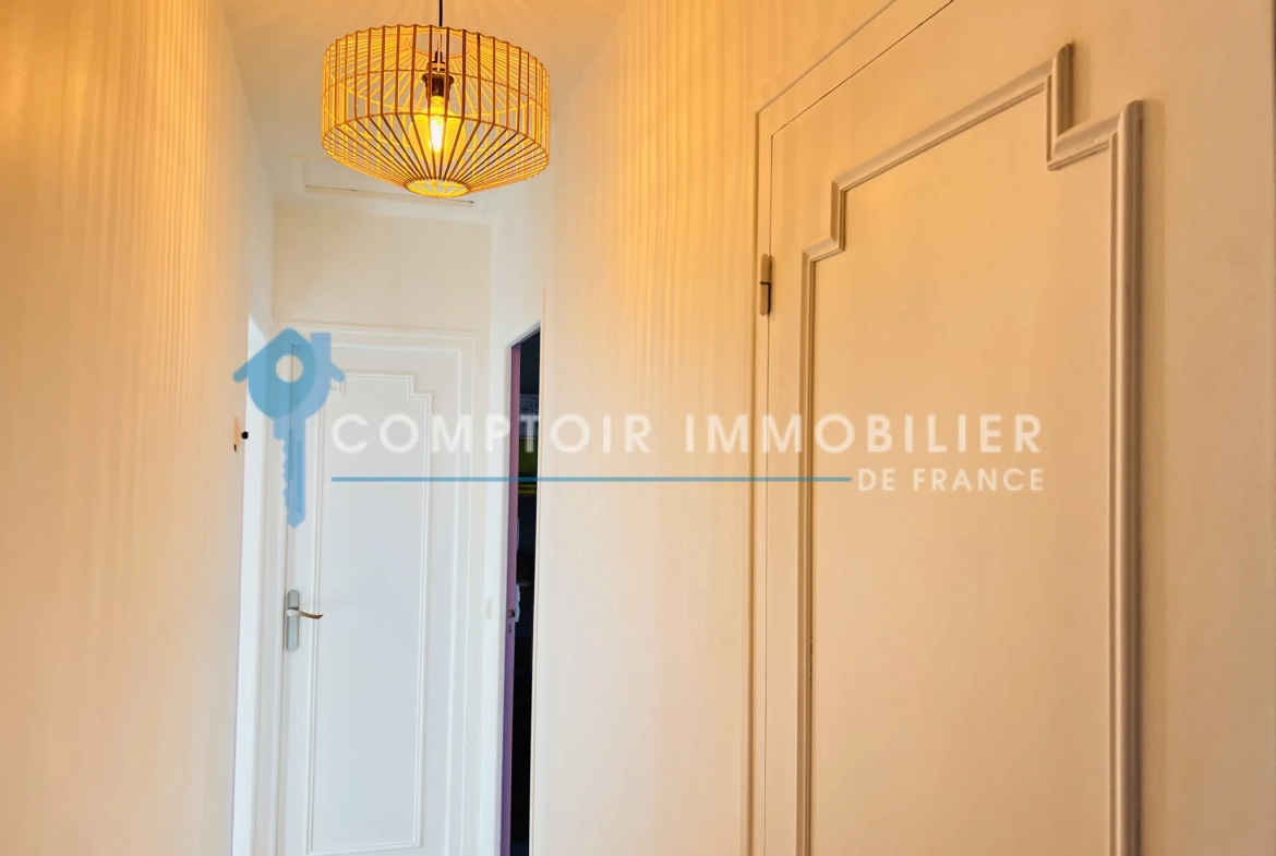 Maison de plain-pied à Auneau proche commodités avec jardin 