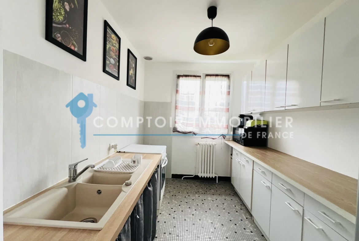 Maison de plain-pied à Auneau proche commodités avec jardin 