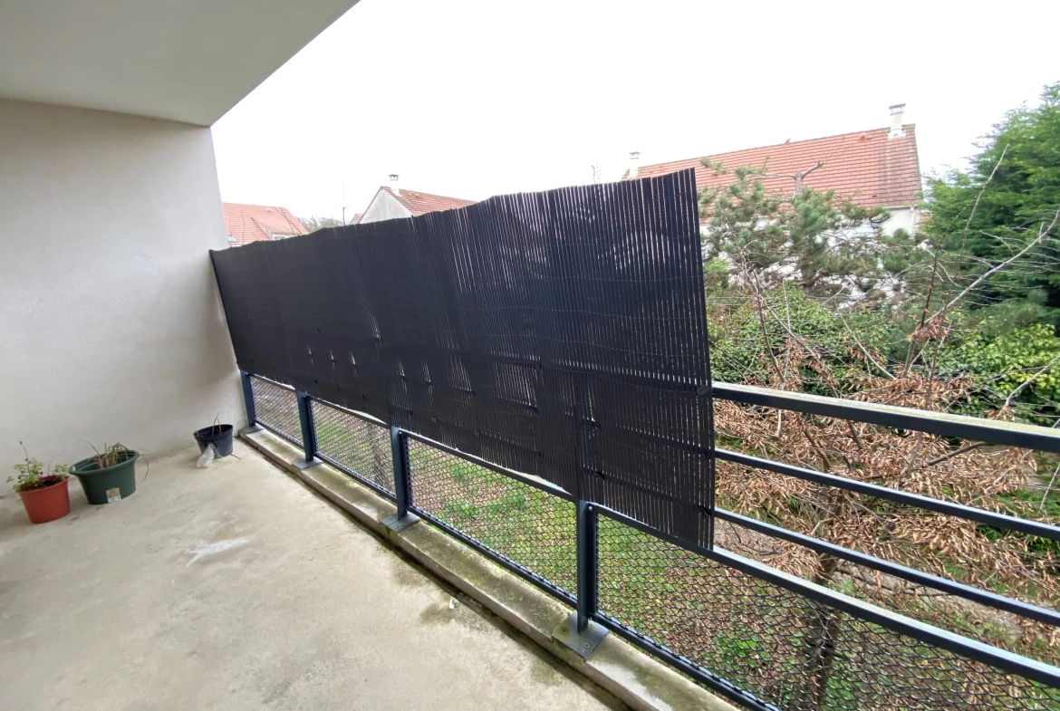 Appartement 3 pièces à Ris-Orangis - Patio de Roses, 59m² avec parking et balcon 