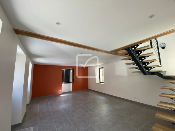 Charmante maison rénovée avec jardin à Terrou, Lot 