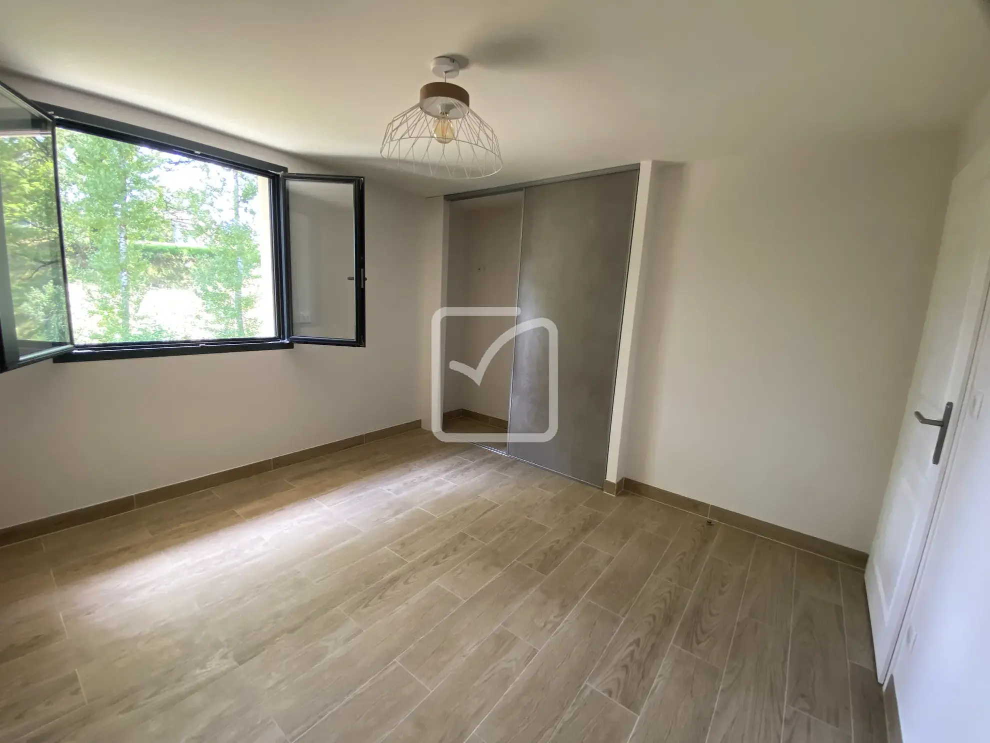 Charmante maison rénovée avec jardin à Terrou, Lot 