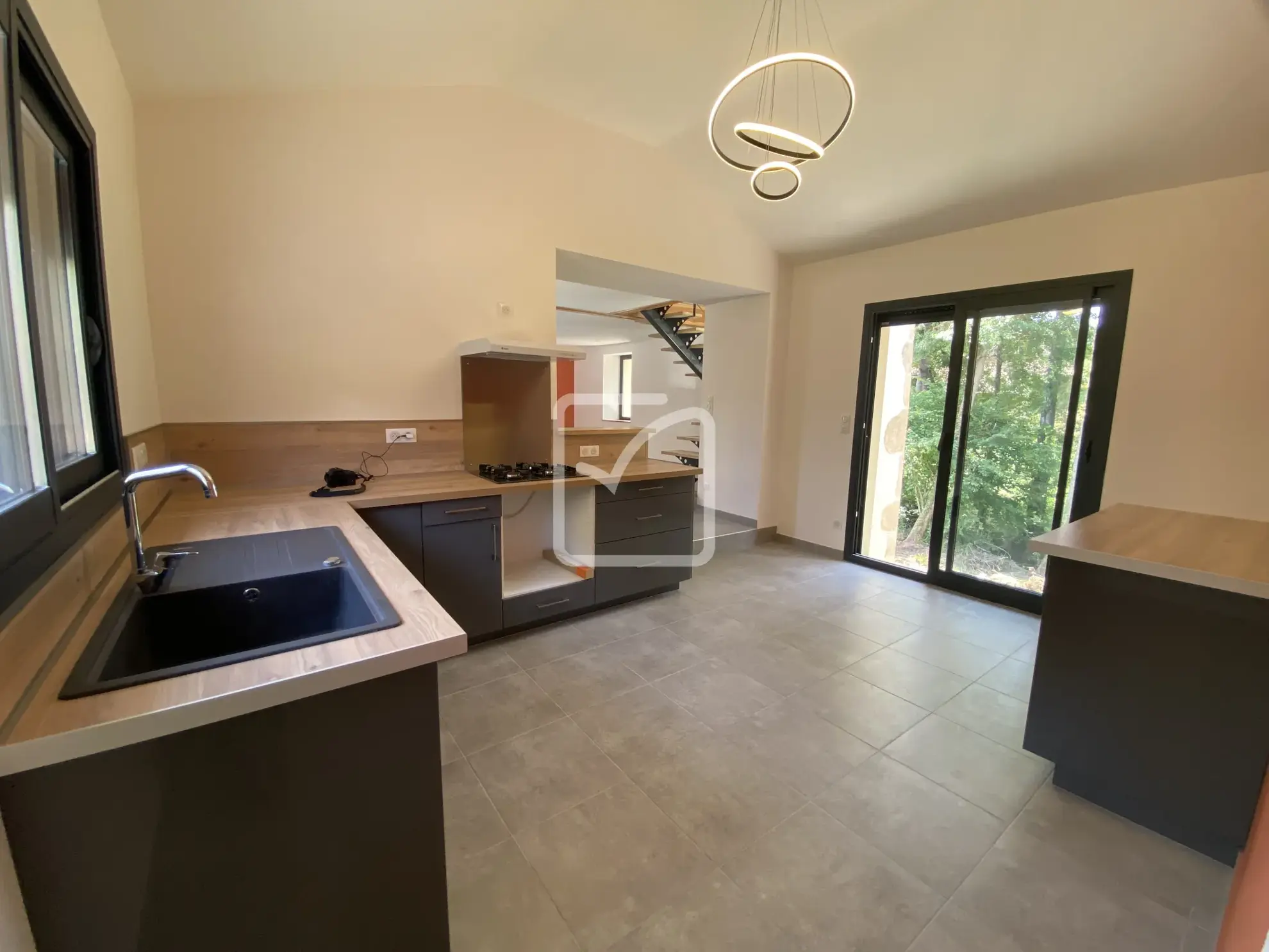 Charmante maison rénovée avec jardin à Terrou, Lot 