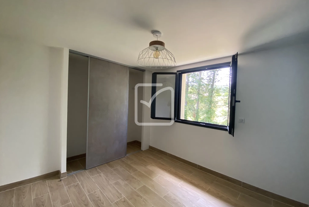 Charmante maison rénovée avec jardin à Terrou, Lot 