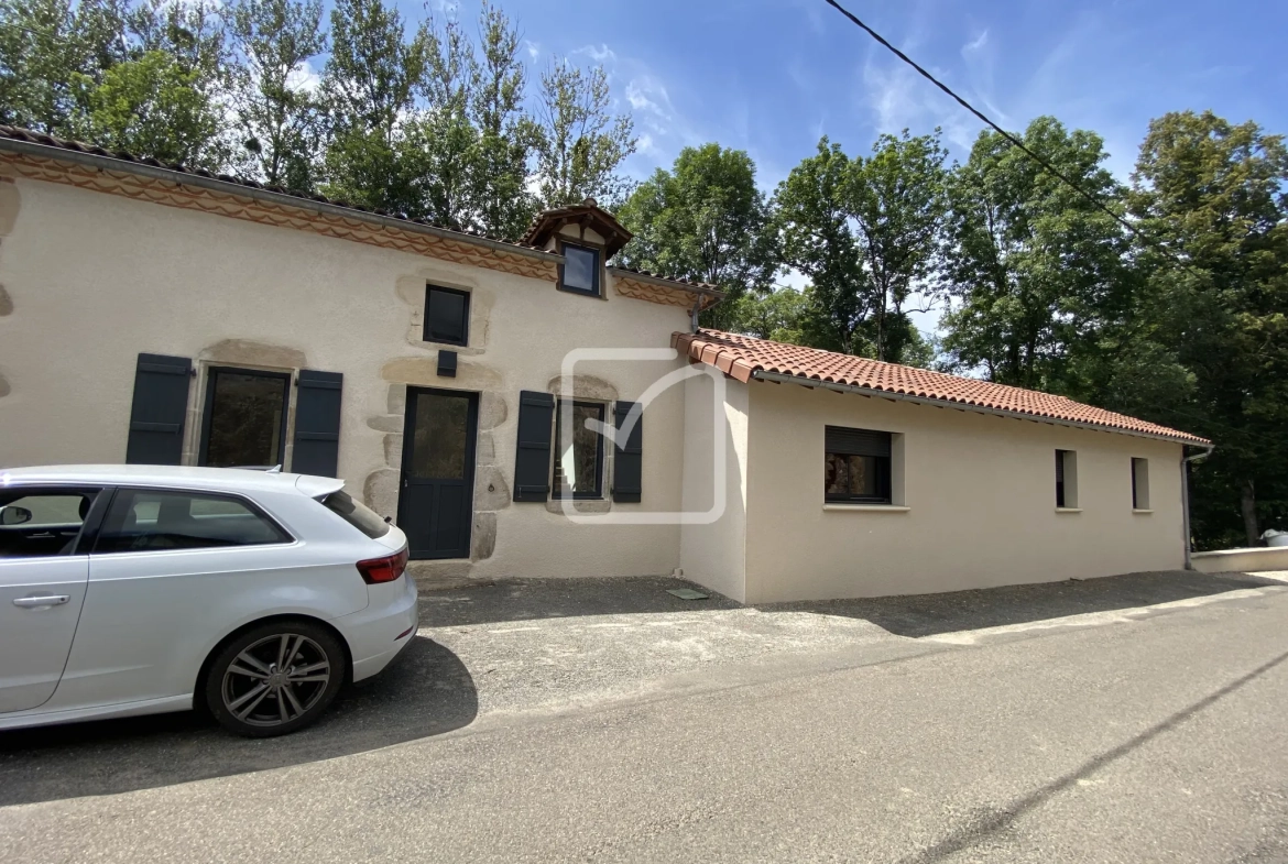 Charmante maison rénovée avec jardin à Terrou, Lot 