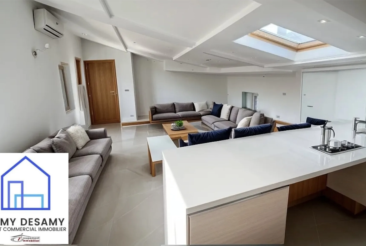 Appartement mansardé avec 2 chambres au cœur de Pézenas 