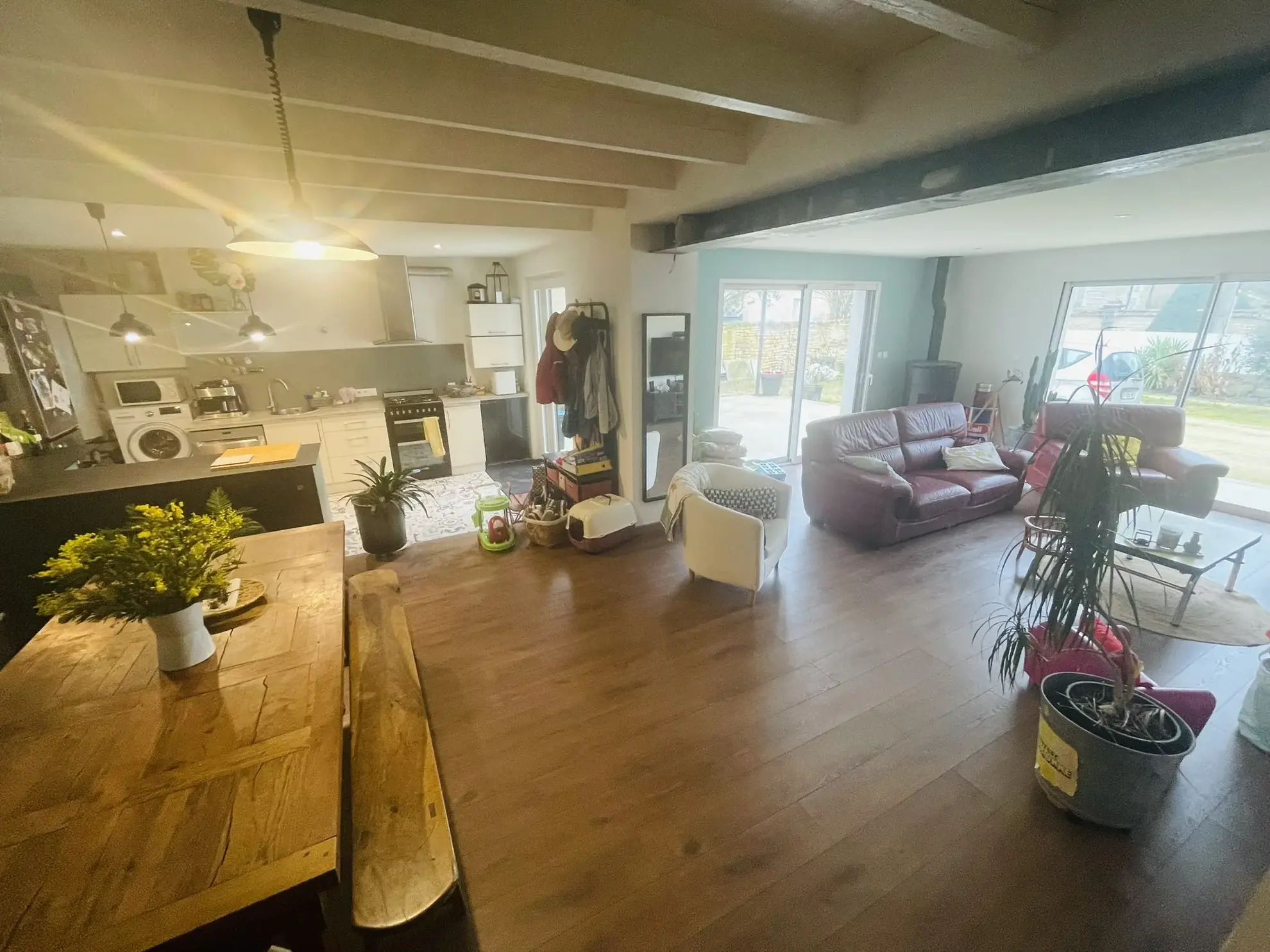 Maison rénovée de 105 m² avec piscine à Neuville de Poitou 