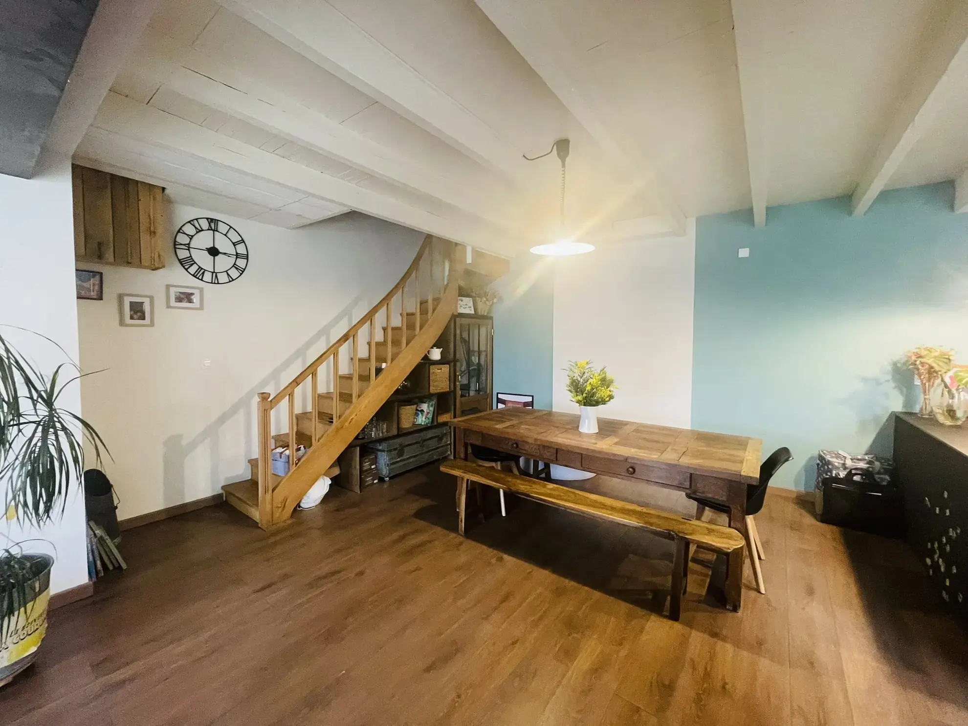 Maison rénovée de 105 m² avec piscine à Neuville de Poitou 