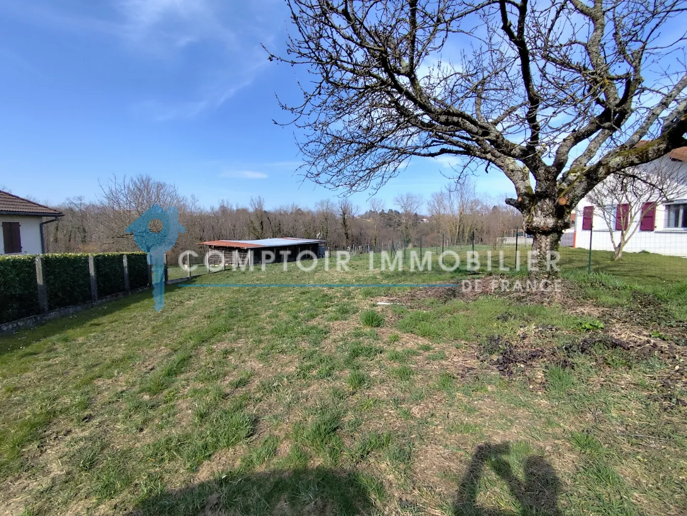 Terrains constructibles à Saint Didier de la Tour - 1200 m² avec permis valide 